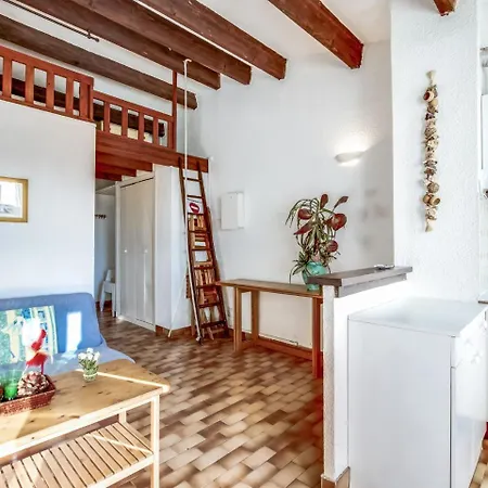 Apartment Les Marines Du Cap.5 *